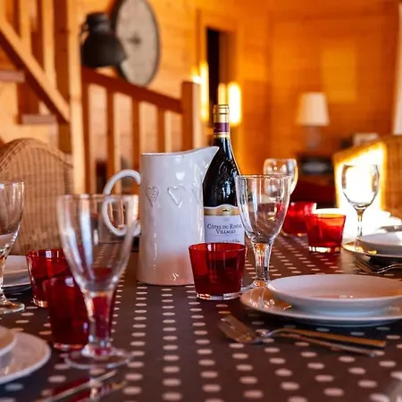 Mountain With Panoramic Views Sleeps 9 Dağ evi *