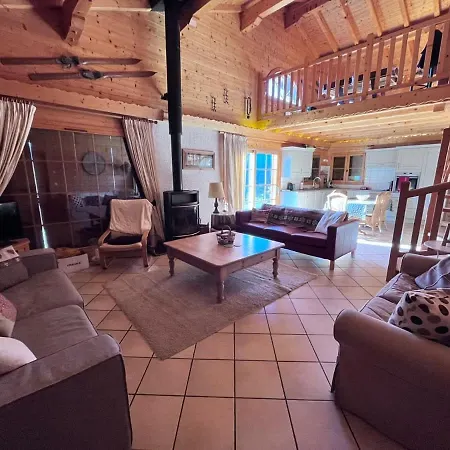 Mountain With Panoramic Views Sleeps 9 Dağ evi Les Gets