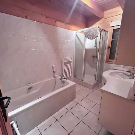 Mountain With Panoramic Views Sleeps 9 Chalet